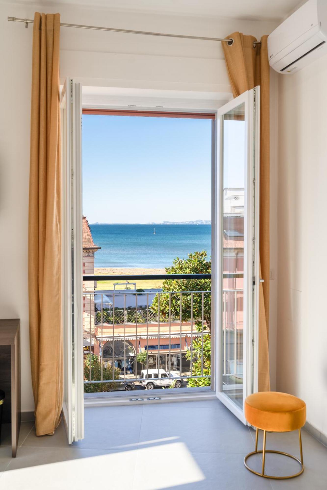 Pangea Luxury Rooms Castellammare di Stabia Exterior photo